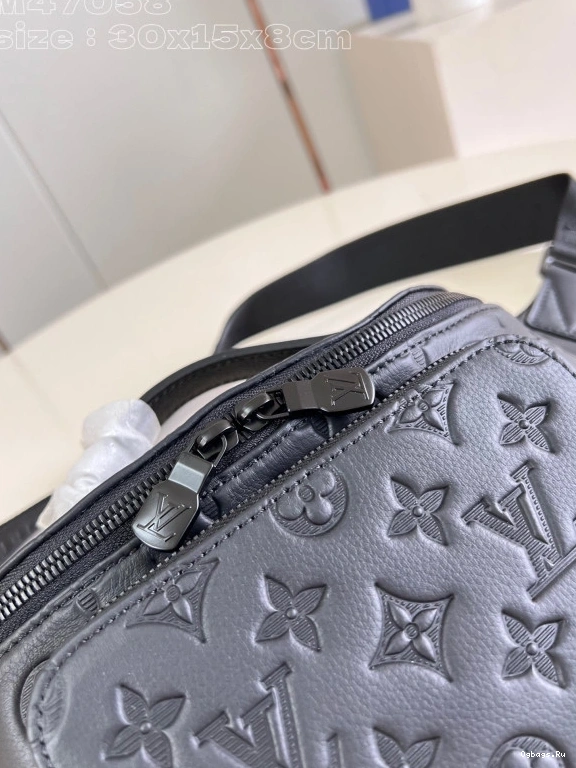 Rush LOUIS VUITTON Bumbag-30*15*8CM 0427